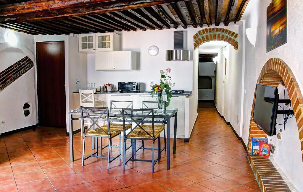 Helvetia Lodge Genova 0*,  Olaszország